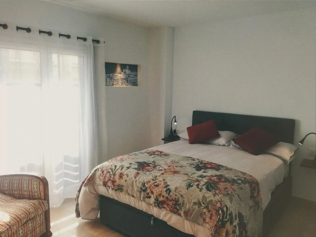 Turistic Girona - Piso de 3 habitaciones