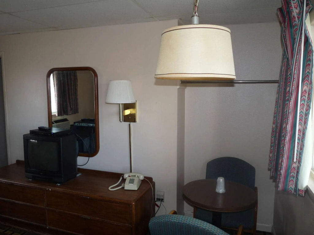 Manor Motel