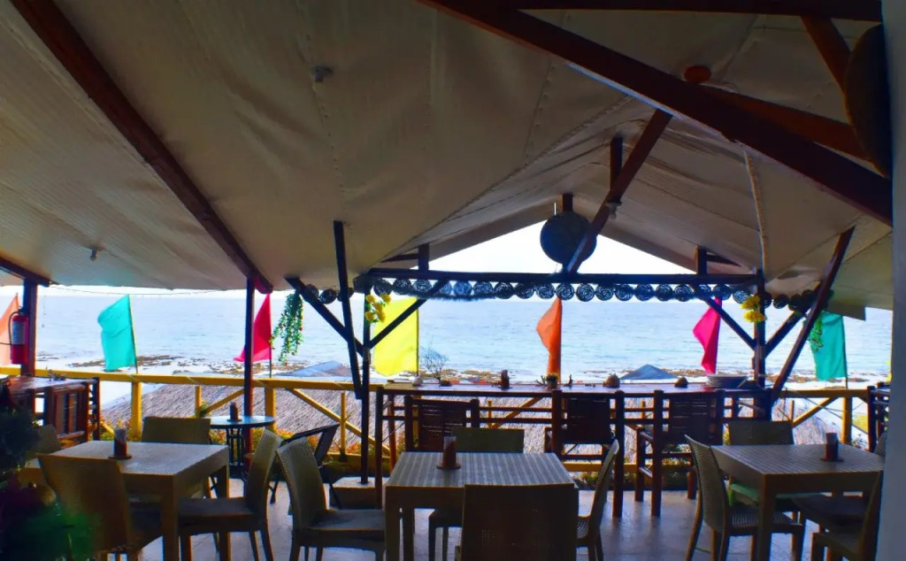 MLK Bamboo Beachhouse