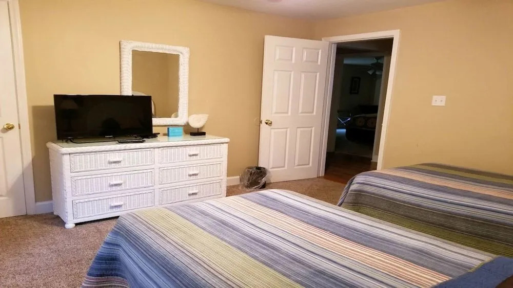 Fish Tales - 4 Br Home