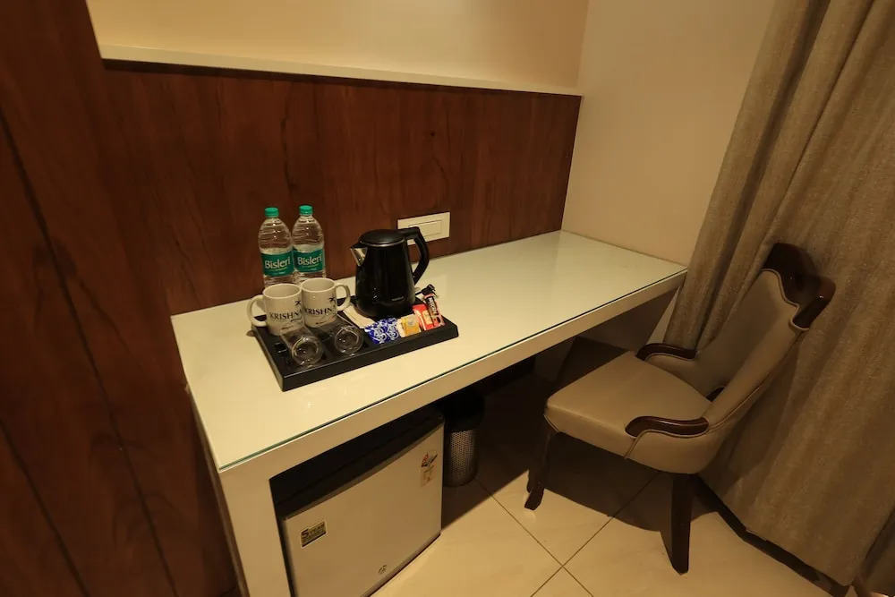 Krishna Hotel And Resort