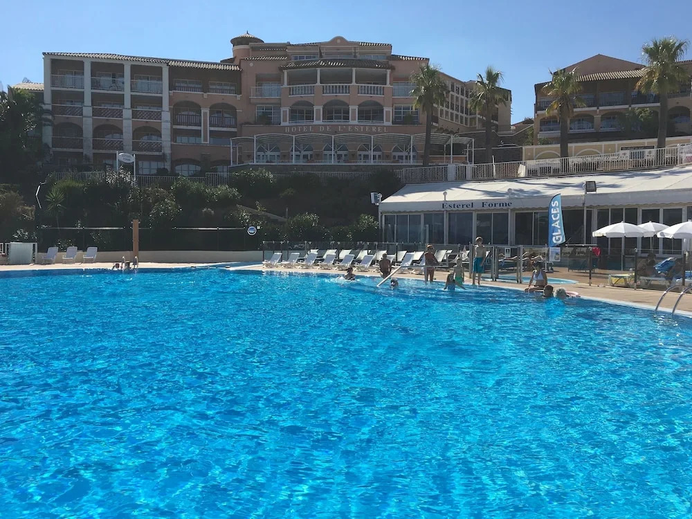 Cap Esterel Appartement climatisé Jardin Clos