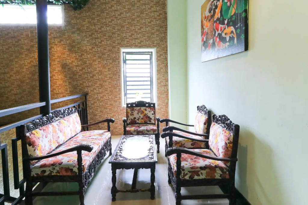 Labuana Homestay and Cafe Garden Makassar