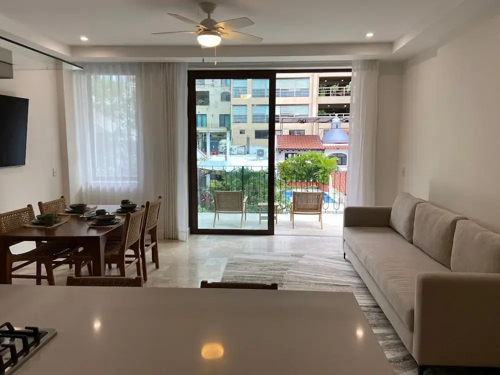 Francisca Luxury Suites