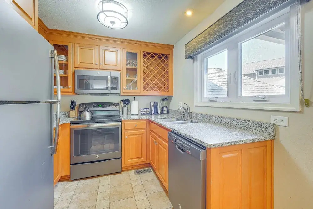 Resort Condo w/ Marina Access in Williamsburg!