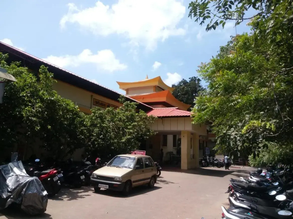 Anandan Tourist Home