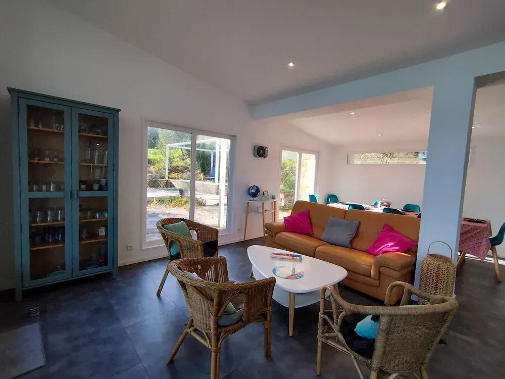 Superb Villa With sea View Near the Beach