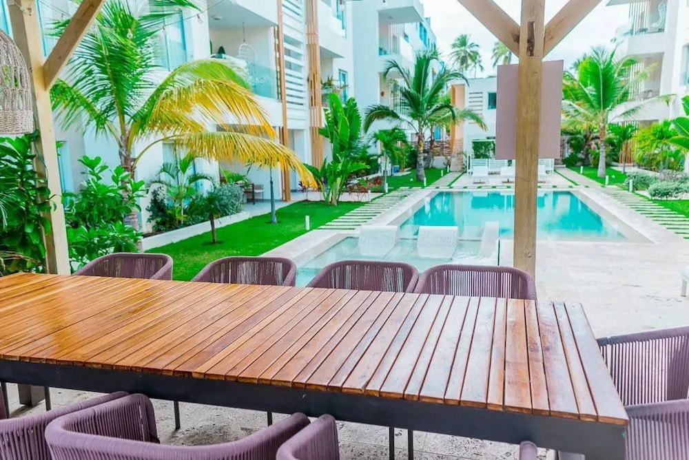 2 bed Penthouse Just Steps From the Beach