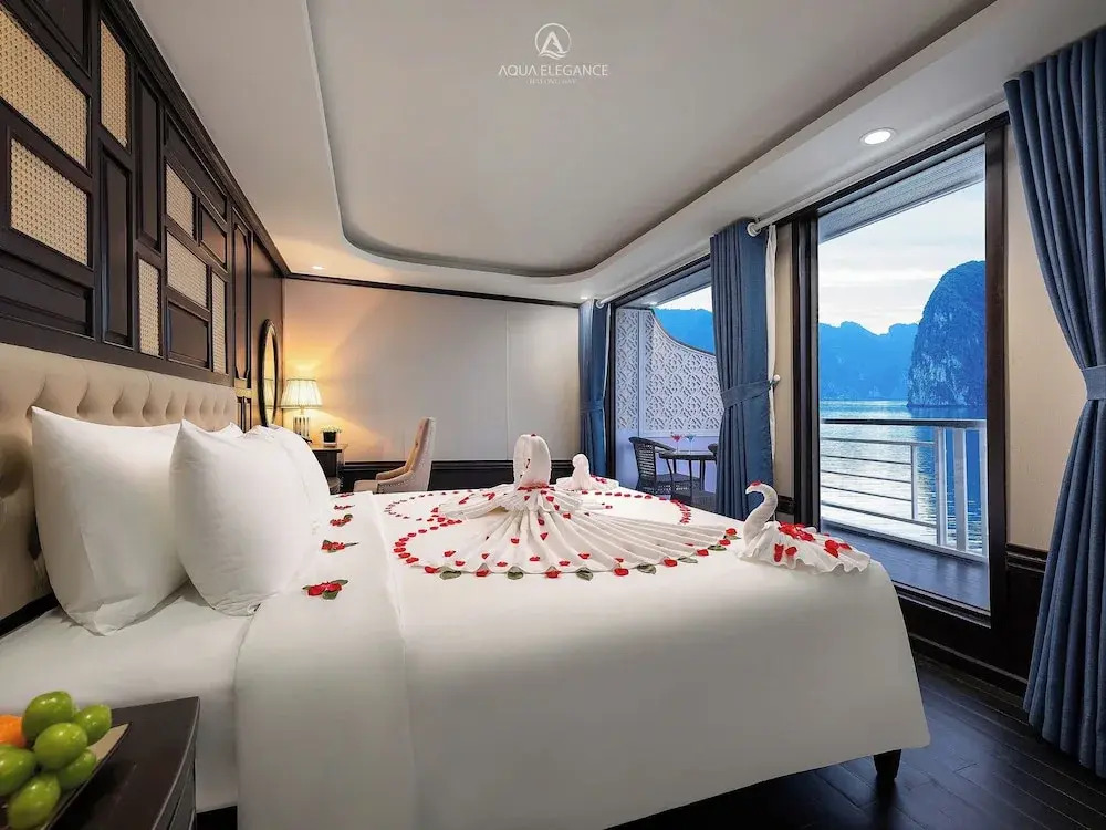Luxury of the sea Cruise LanHa bay 5Star