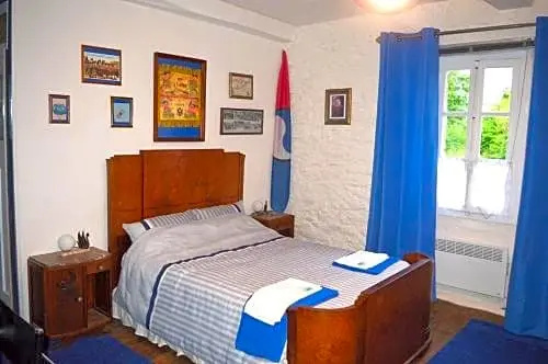 Le Pont de la Pierre Vintage B&B