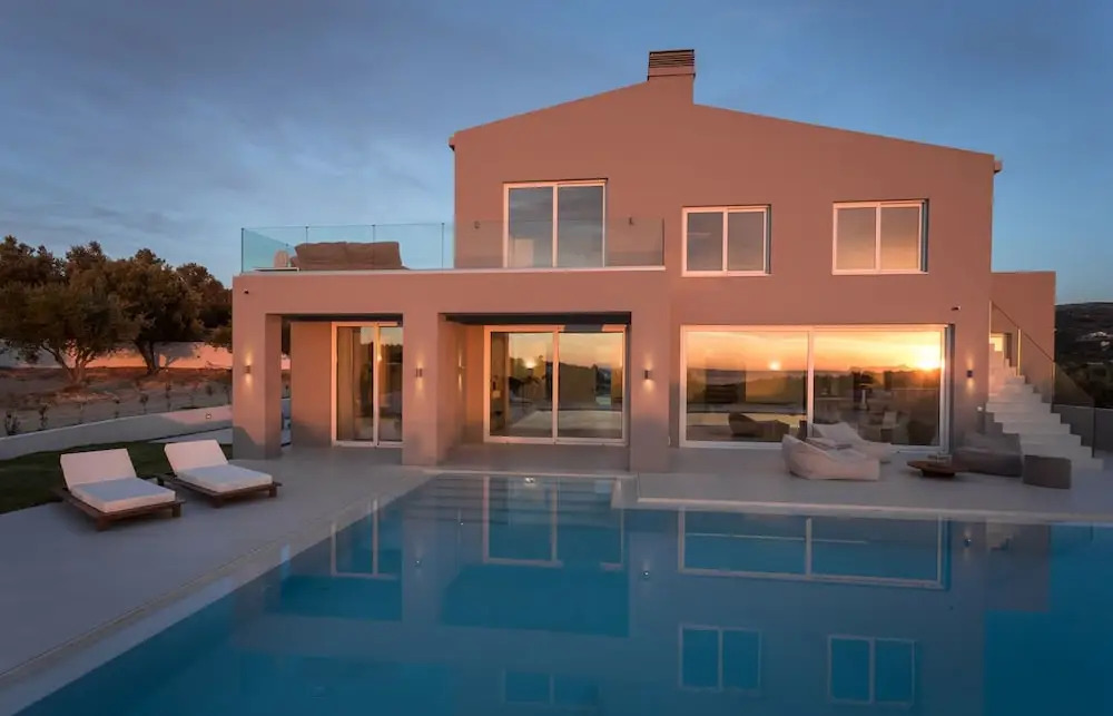 White Grace - A Seductive World of Luxury