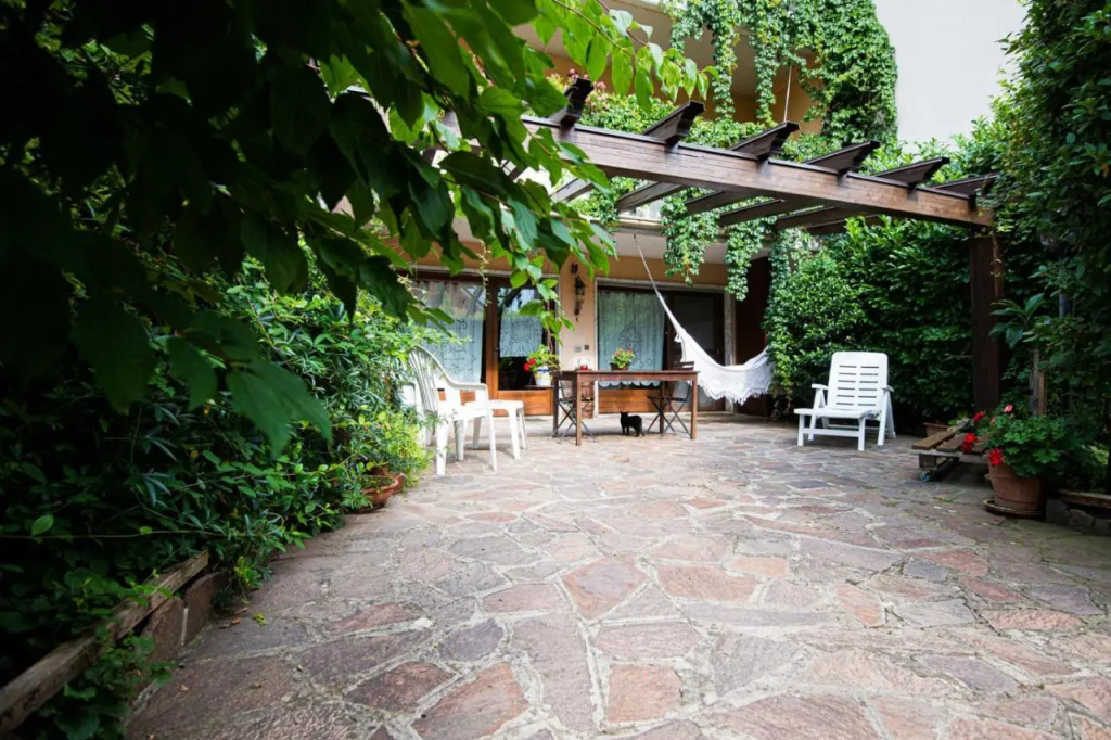 The Flowers House