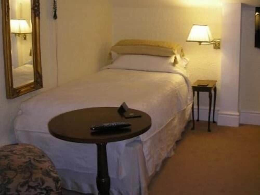Bentley Tower Hotel
