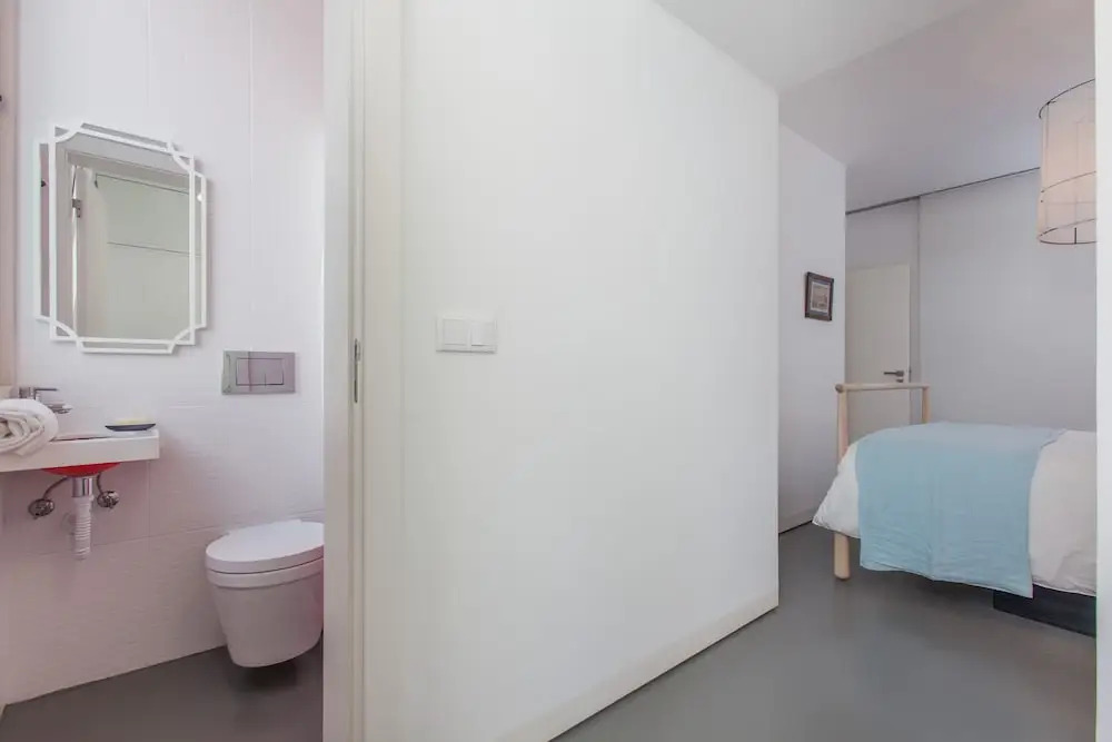 Renovated Apartment w/ Private Courtyard, By TimeCooler