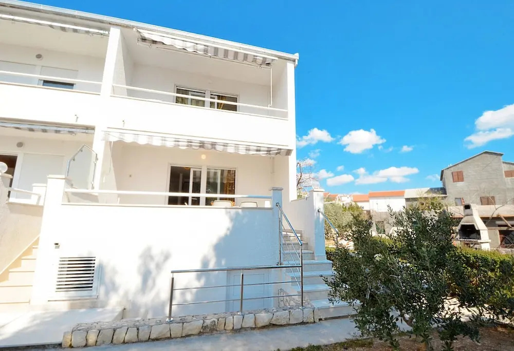 Apartments Nina