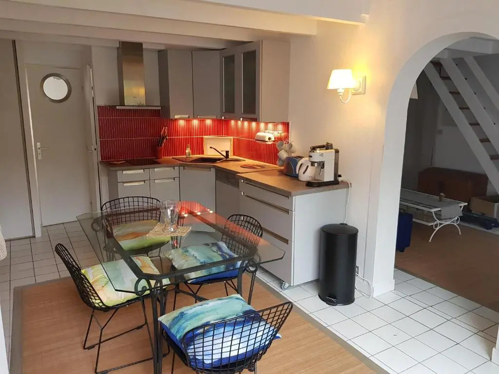 Bel appartement à 100m de la plage dans les pins Aperçu mer, wifi