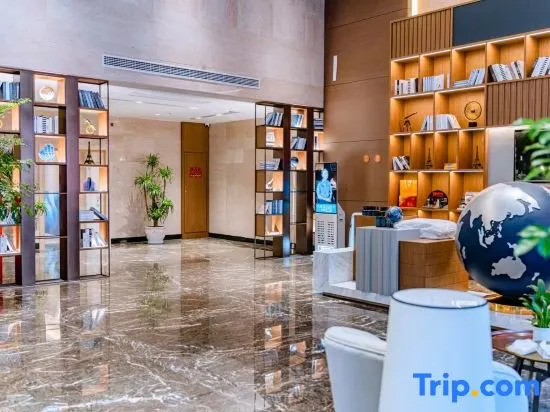 Kyriad Hotel (Qujing Xuanwei Meixuan Square Railway Station)