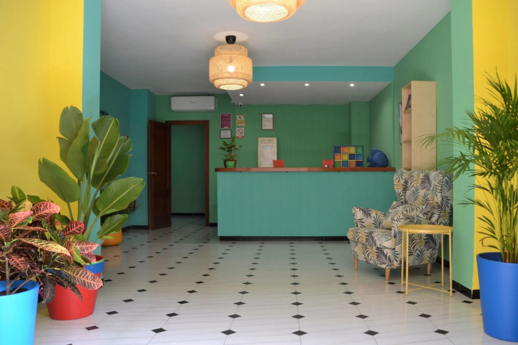 Hostal Tropical