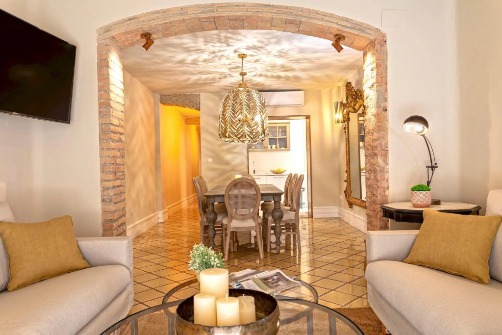 Exclusive 5BD apartment in down town Granada. Recogidas II