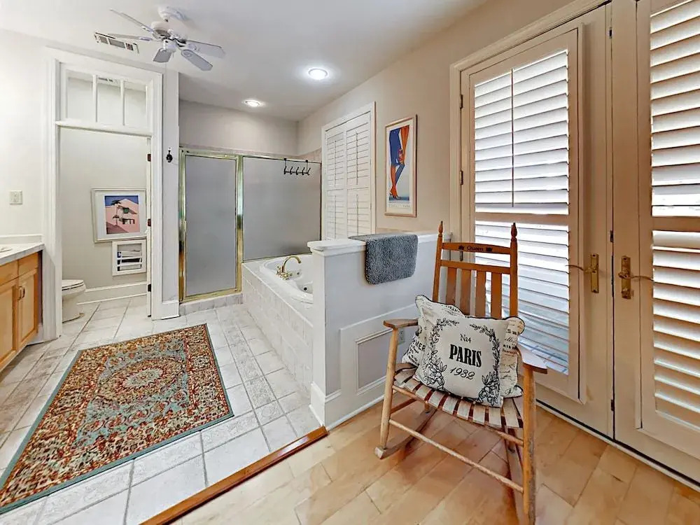 8 Mizzenmast Court Home 4 Bedrooms 4.5 Bathrooms Home