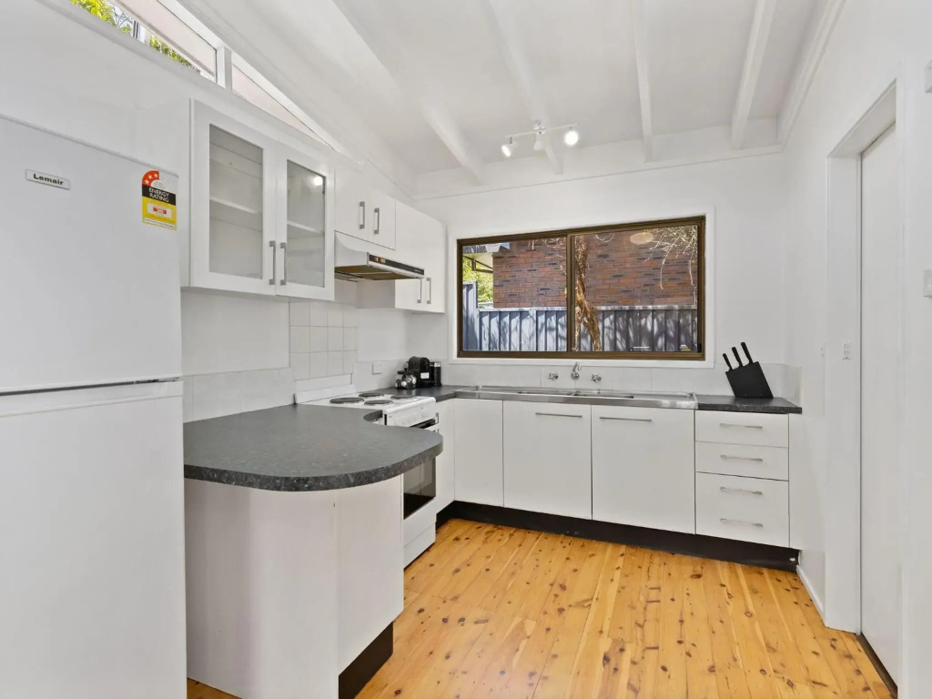 Laid Back Pet Friendly Beach Cottage in Jervis Bay