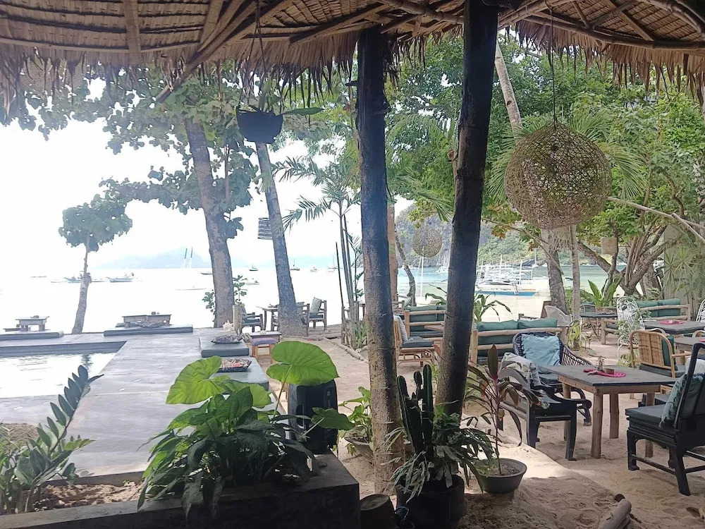 La Plage Hotel