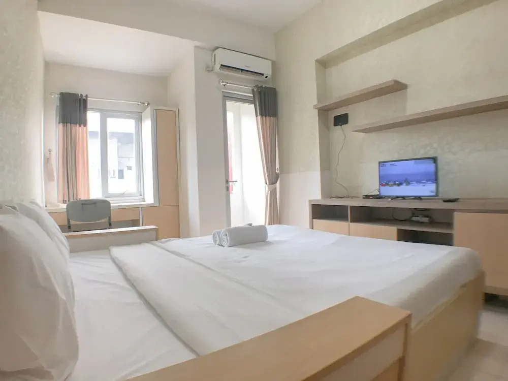 Wonderful 1Br Without Livingroom At Pavilion Permata Apartment