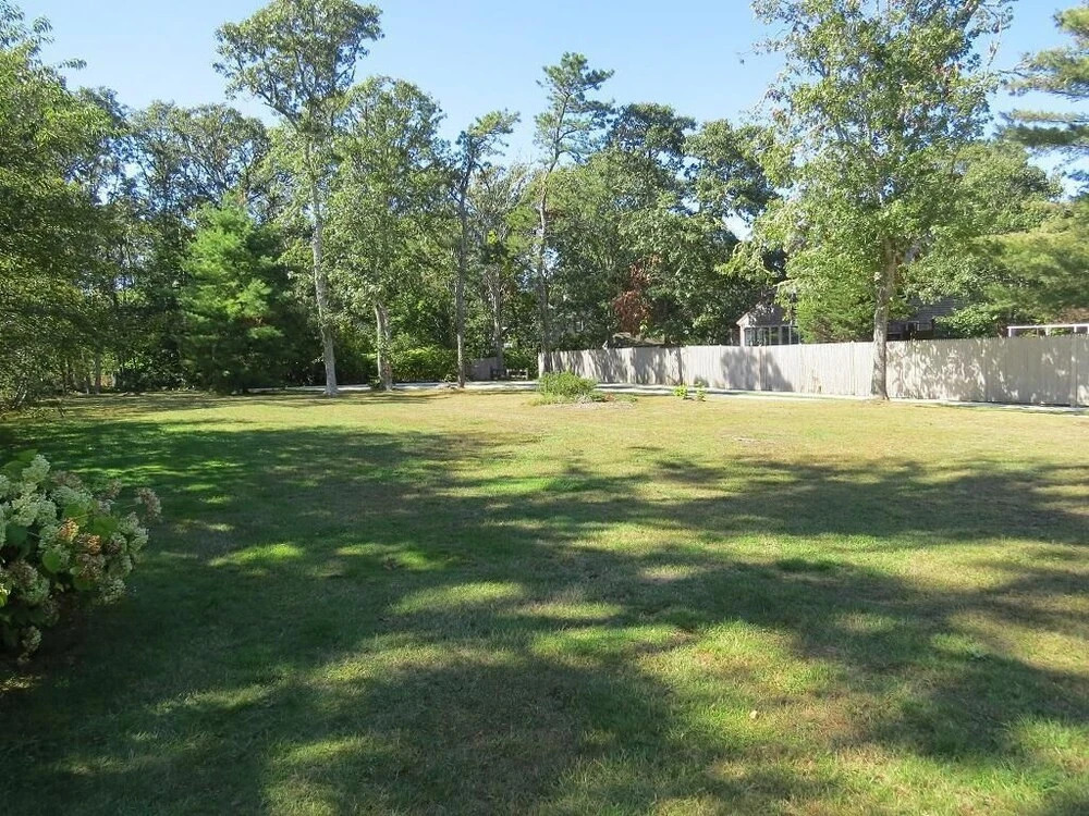 46 Fairview Drive South - Three Bedroom House