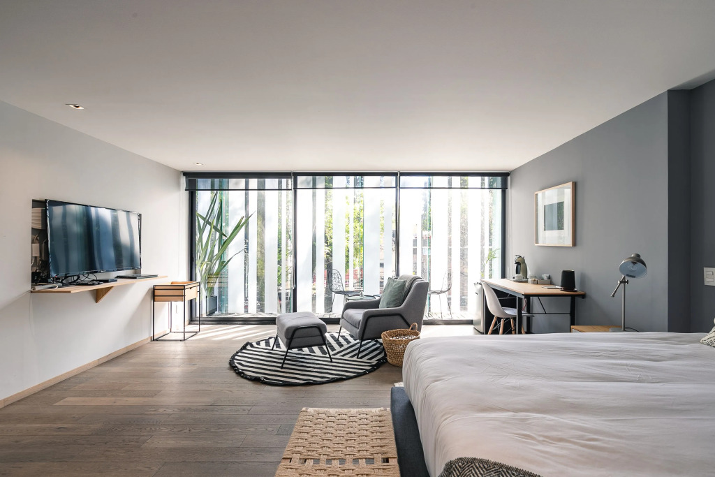 Casai Luxury Designer Apt in the Best Location