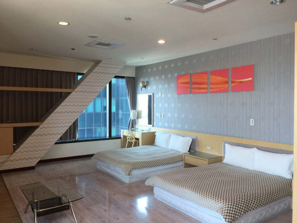 85 Night View Inn