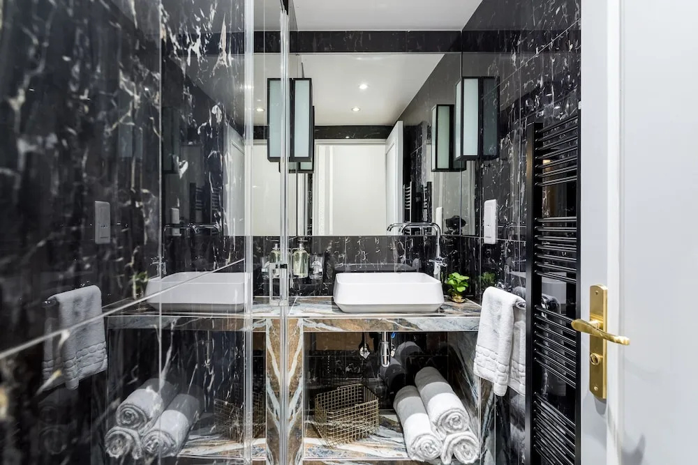 Luxury & Spacious 5 Bedroom 3 Bathroom Notre Dame