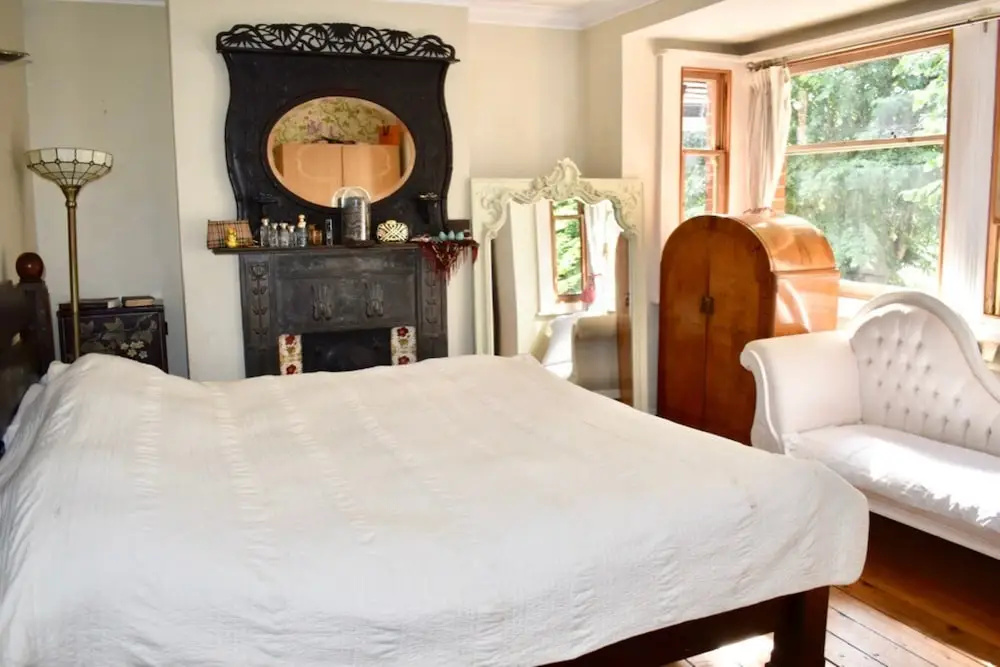 4 Bedroom House Near Seven Dials