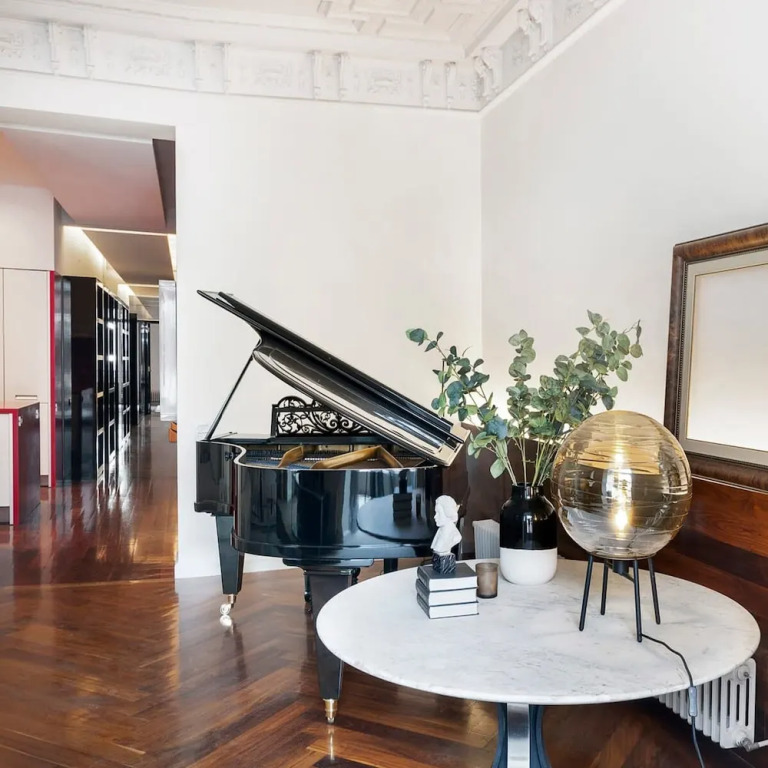 Artist Modernist 3-br Gem Next to Paseo de Gracia