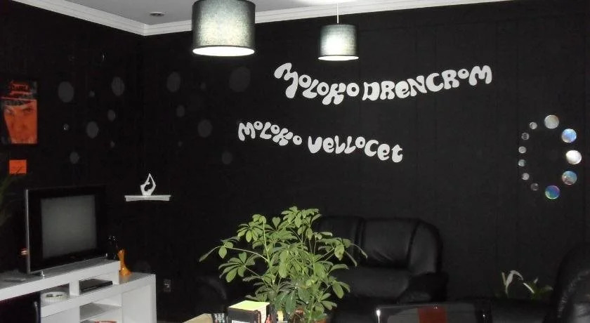 Laranja Mecânica Hostel & Pousada