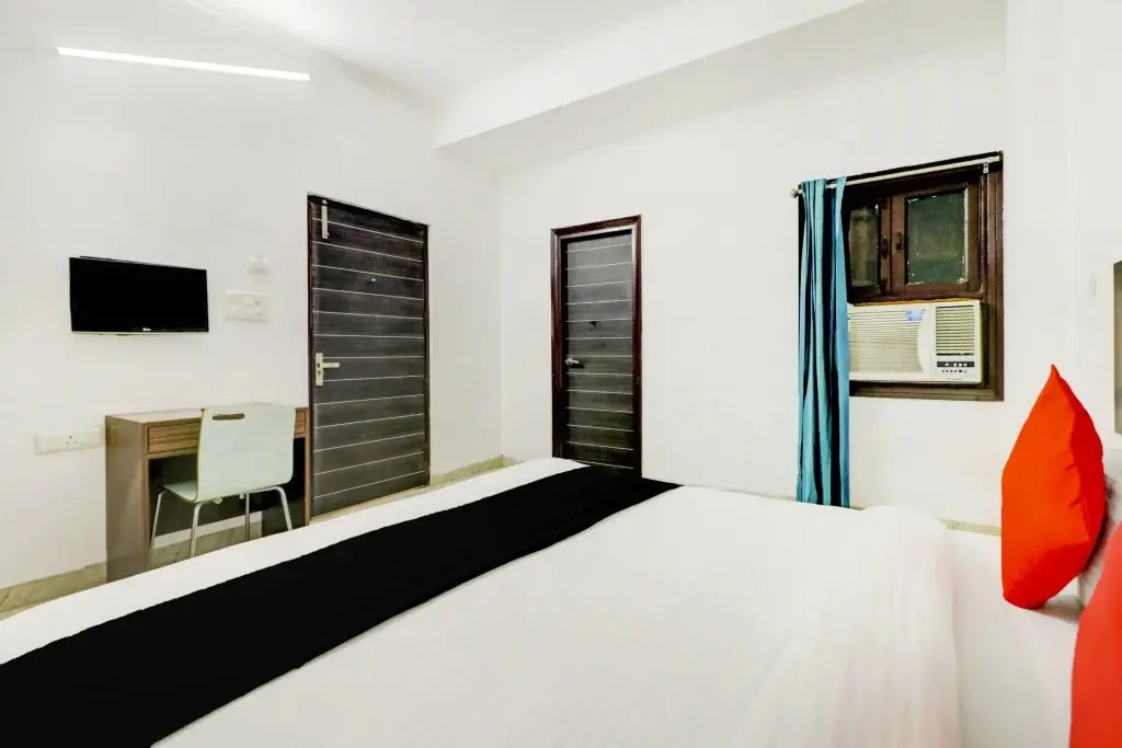 Hotel Libet by OYO Rooms