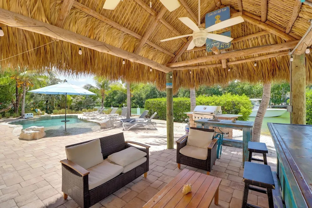 Walk to Beach: Waterfront Home in Marathon