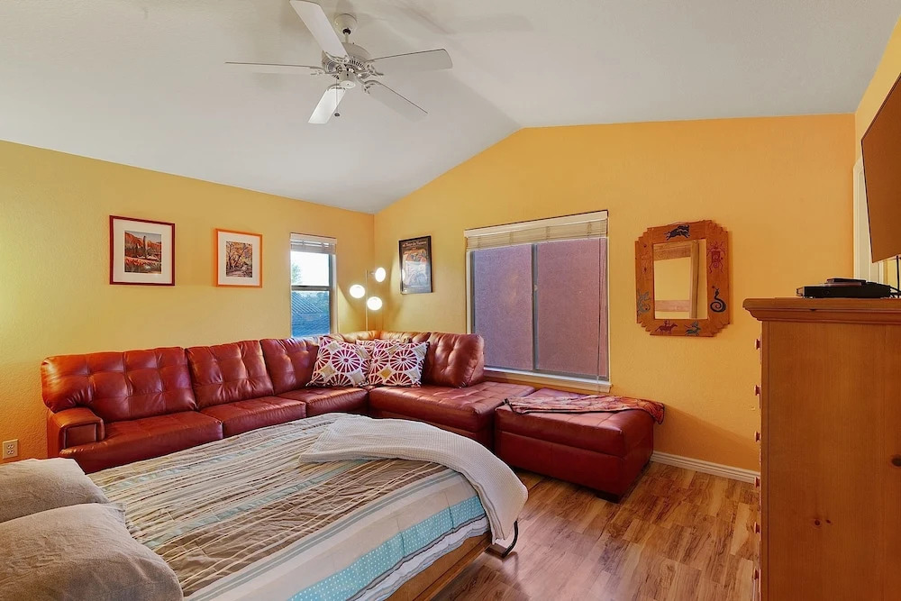 Stylish Southwest 2 BR by Casago