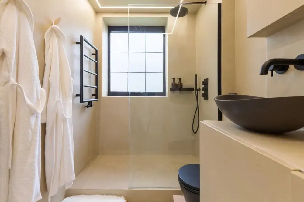 Ultra-modern 1 Bedroom in Angel With Balcony