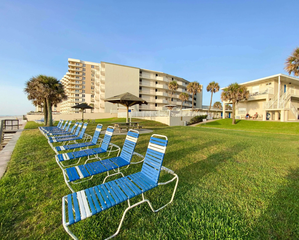 Ocean Court Beachfront Hotel