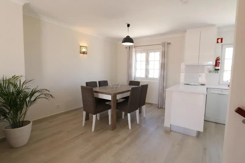 T4 Grand Townhouse Old Village