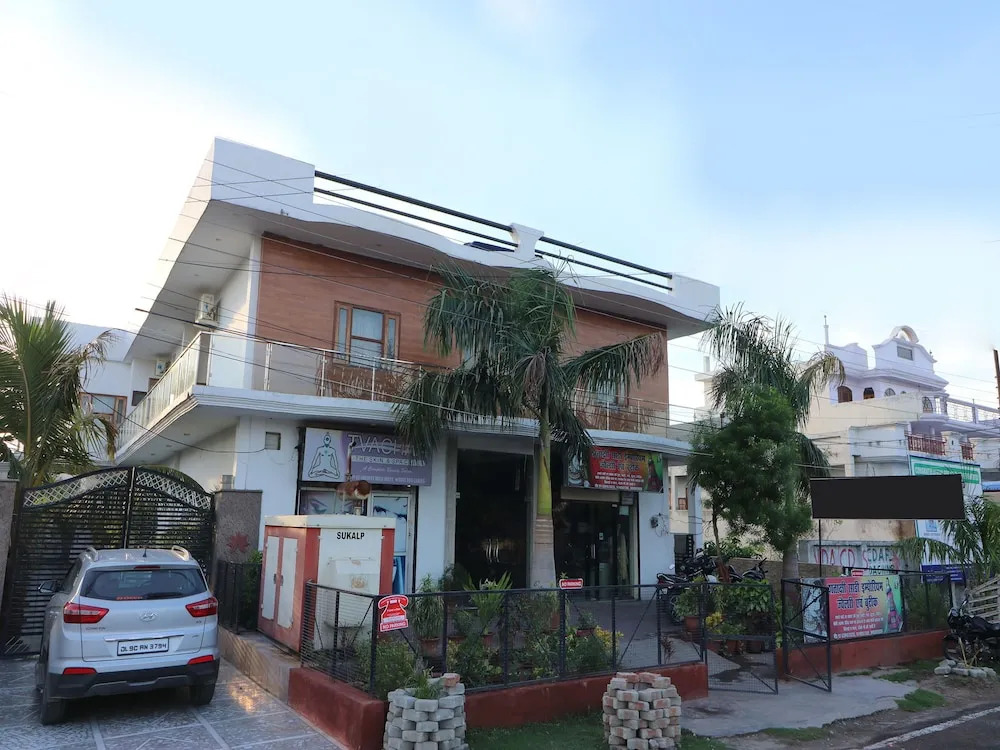 OYO 14890 Siddharth Villa