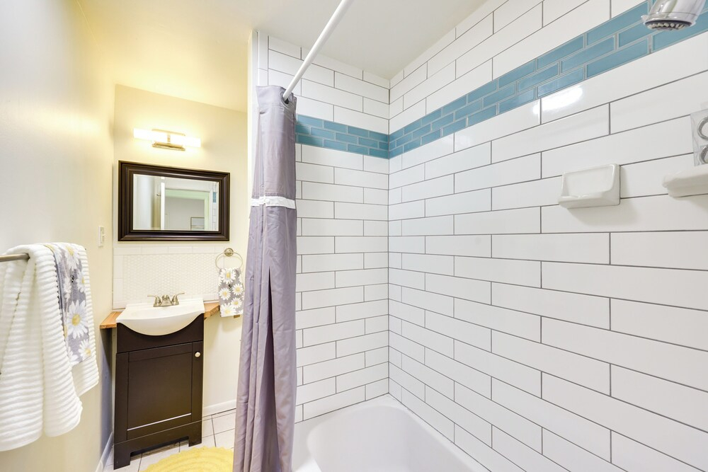 Quiet Carpinteria Cottage By Town & Beaches