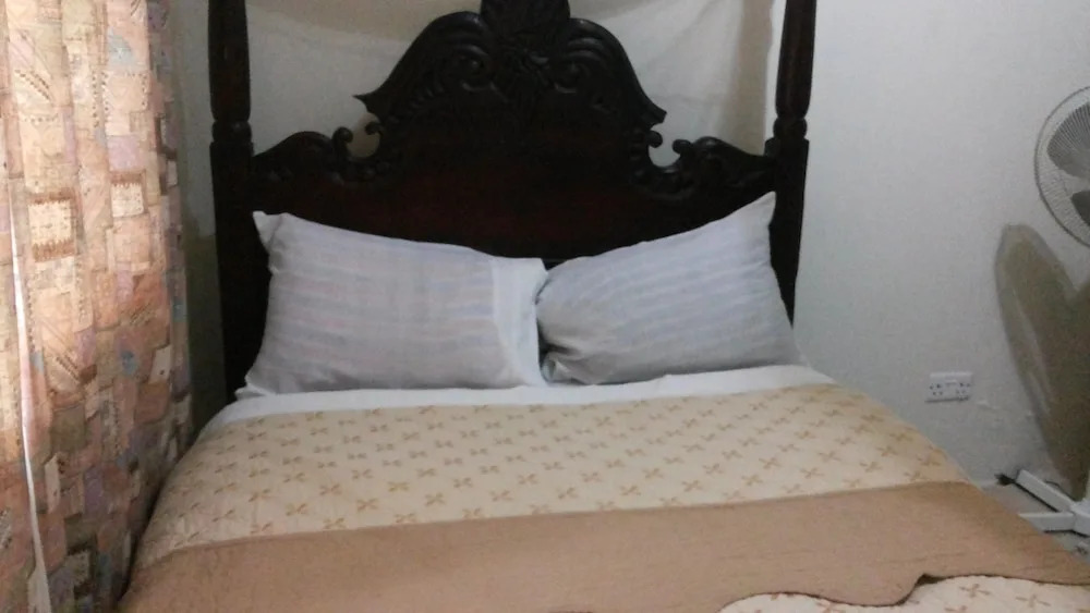 Slumberland Hotel