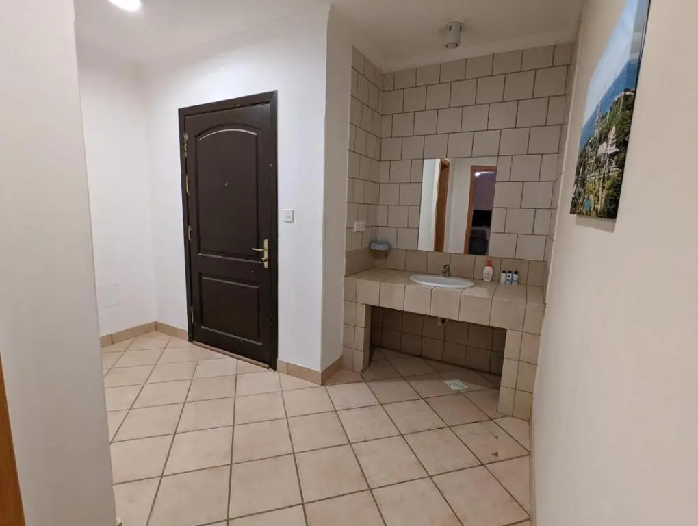 Spacious 3 bedroom apartment