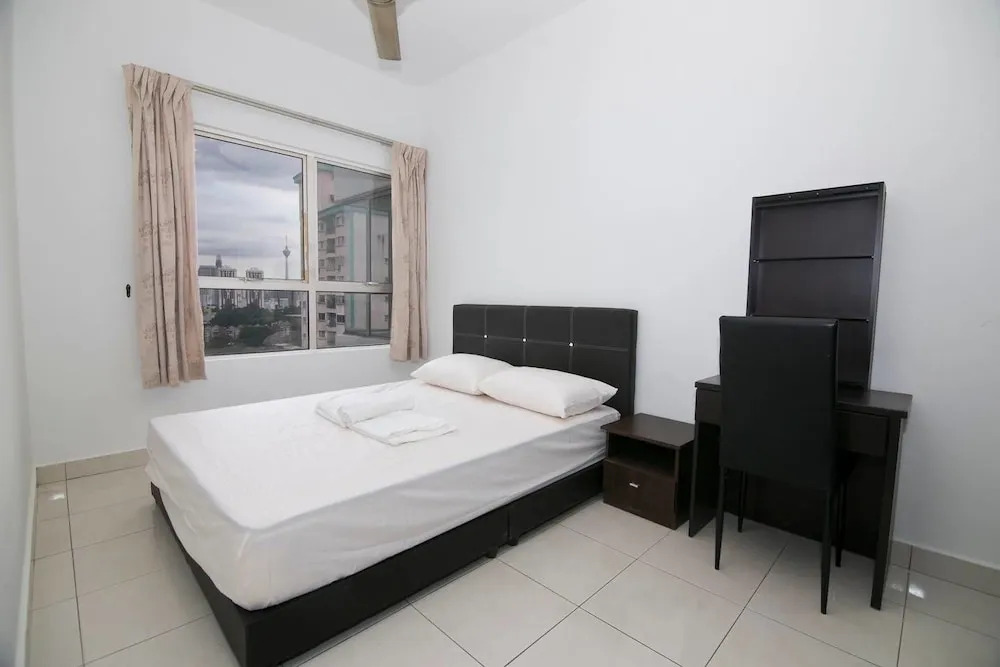 Comfy 3BR Home With Klcc View