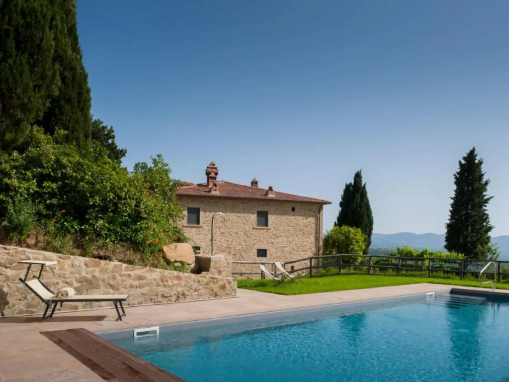 Sleeps: 12 (6 bedrooms, 6 bathrooms) 450 m2. Private garden and the pool (5x12 mts – 1,30mts depth),-VILLA LEOPOLDINA