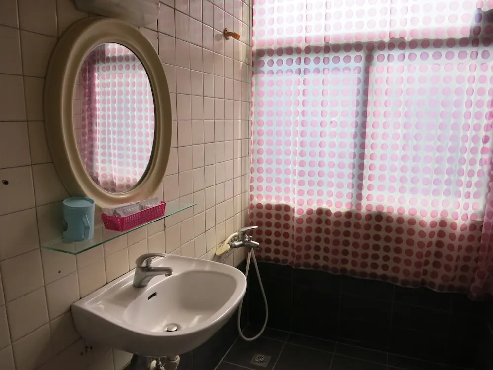 Reui Chung Hotel