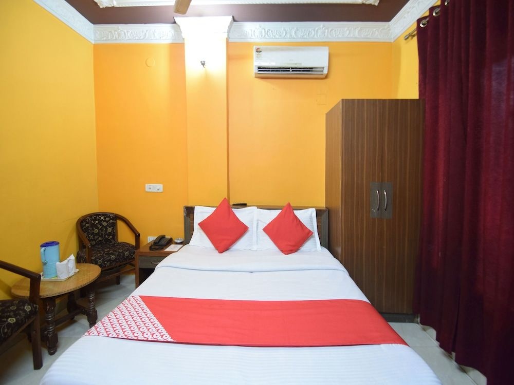 OYO 11637 Hotel Novelty