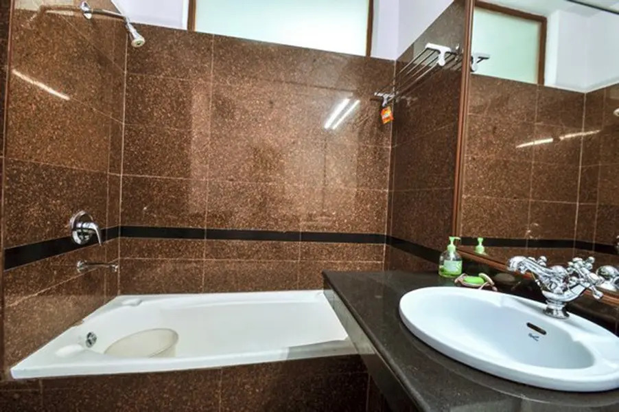 Moon International Hotel