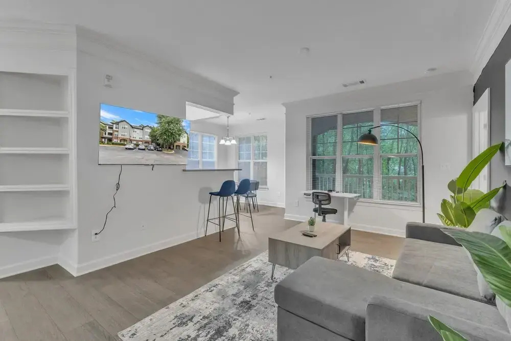 Upscale 2BR Suite Mins Downtown Raleigh